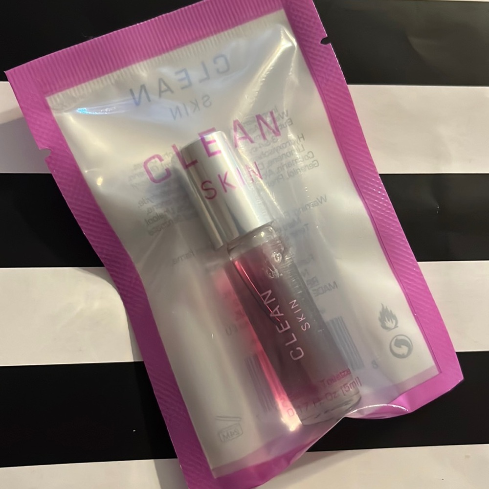 ✨5/$25 clean skin roller